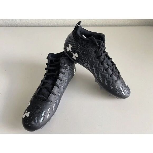 Men's Sz 10 Under Armour Spotlight UA Football Cleats Black 3023963-001 NEW - Picture 1 of 8